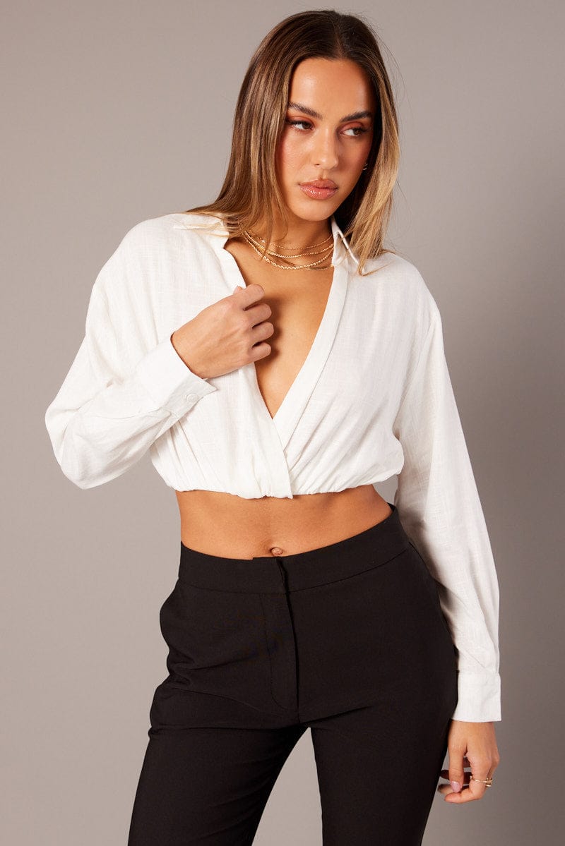 White Twist Front Cropped Relaxed Collared Shirt - Image 3